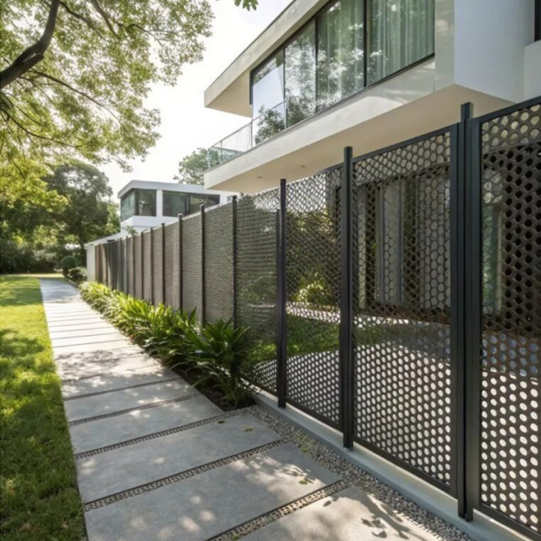 Custom Aluminium Fence Suppliers